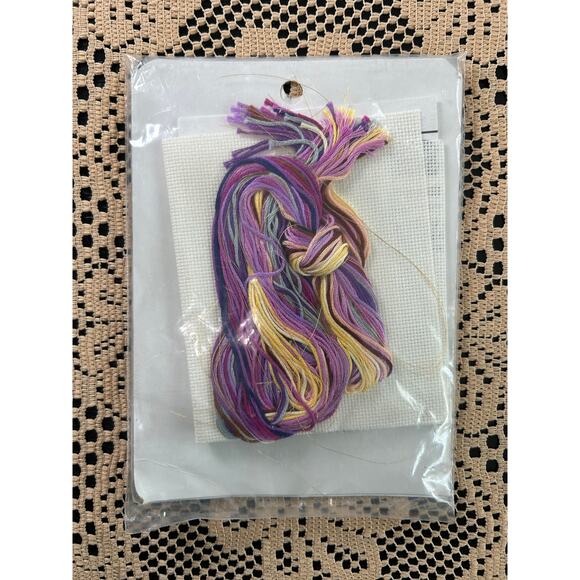 Vintage Dimensions- cross stitch Kit- Angel of LIght 1994- 5x7"- unopened - Picture 4 of 4